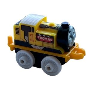 Mattel Thomas & Friends Minis Construction Thomas 2" Figure Loose 2014